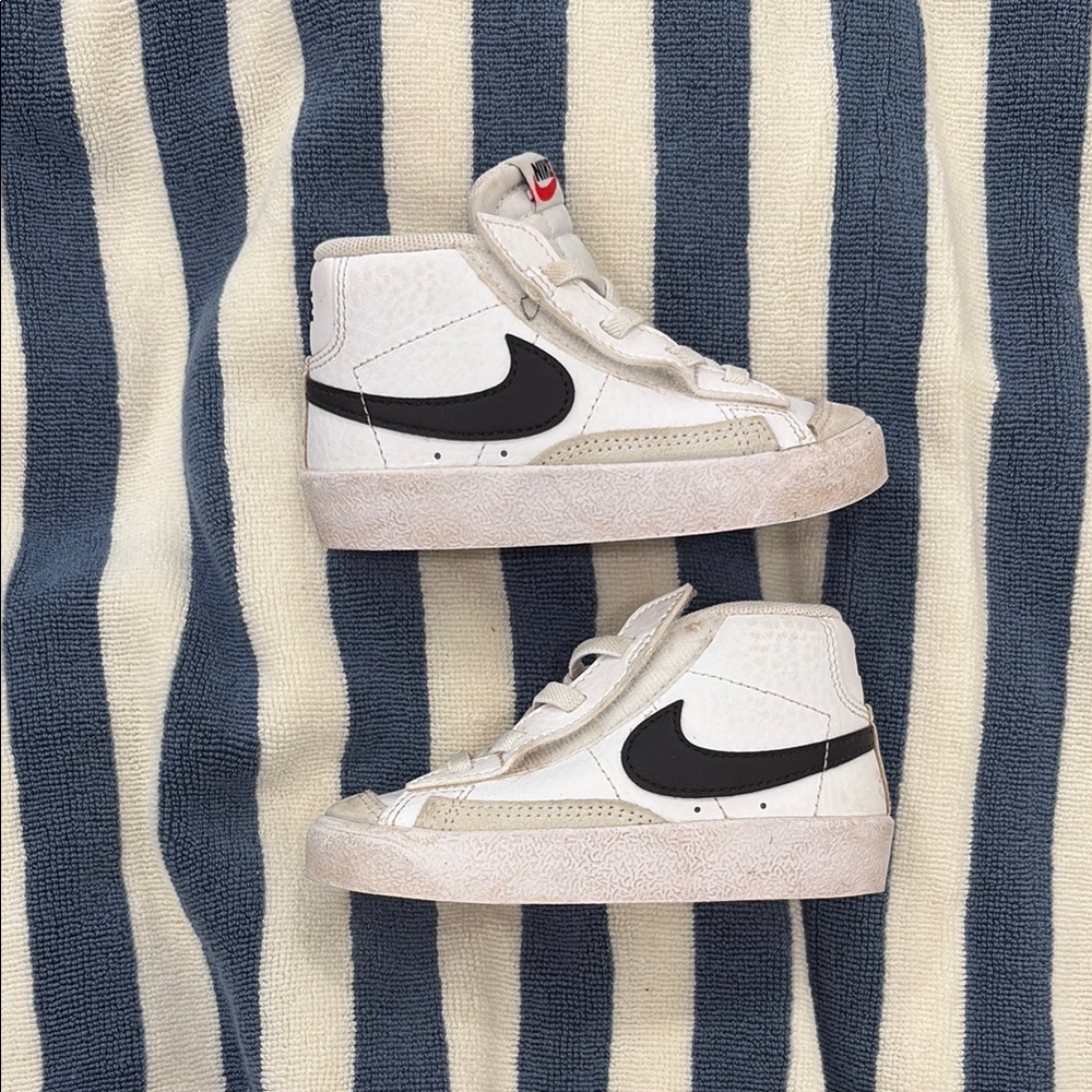 Nike Blazer Toddler black and white